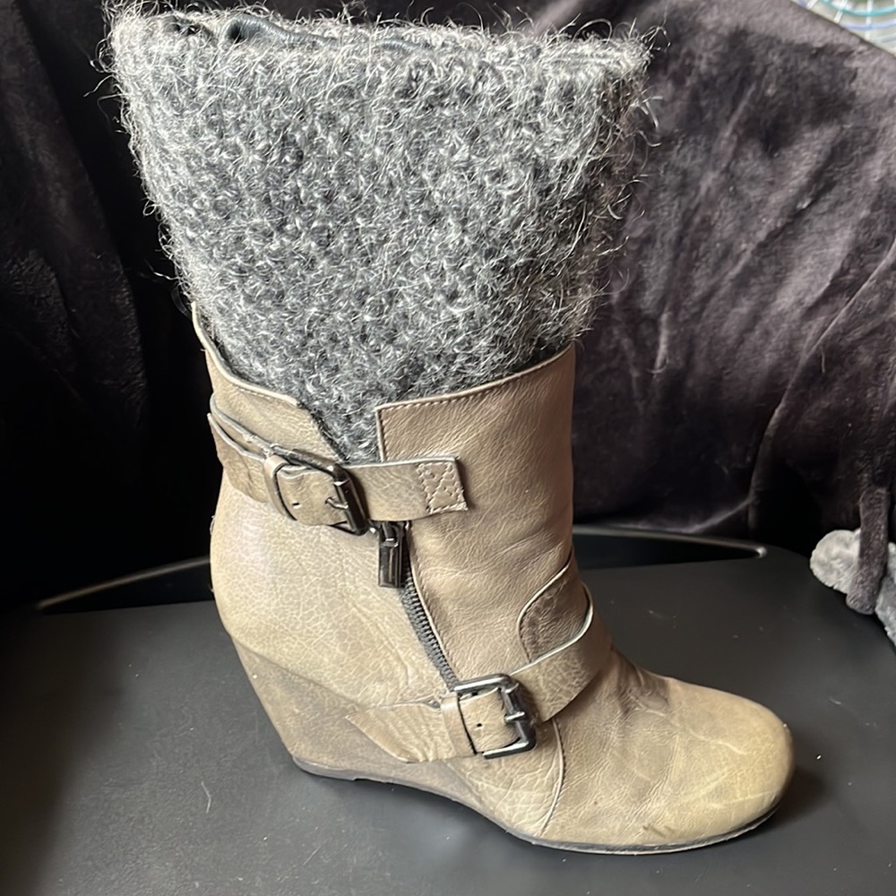 Made in Italy size 40 grey leather high heel boots